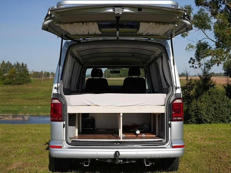 Gebraucht VW Transporter 150 PS (110 kW) 2016 Silber Van