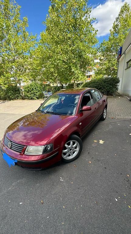 Gebraucht VW Passat Basis 125 PS (91 kW) 2000 Limousine