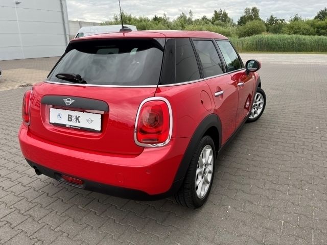 Gebraucht Mini ONE 102 PS (75 kW) 2018 Chili red Kleinwagen