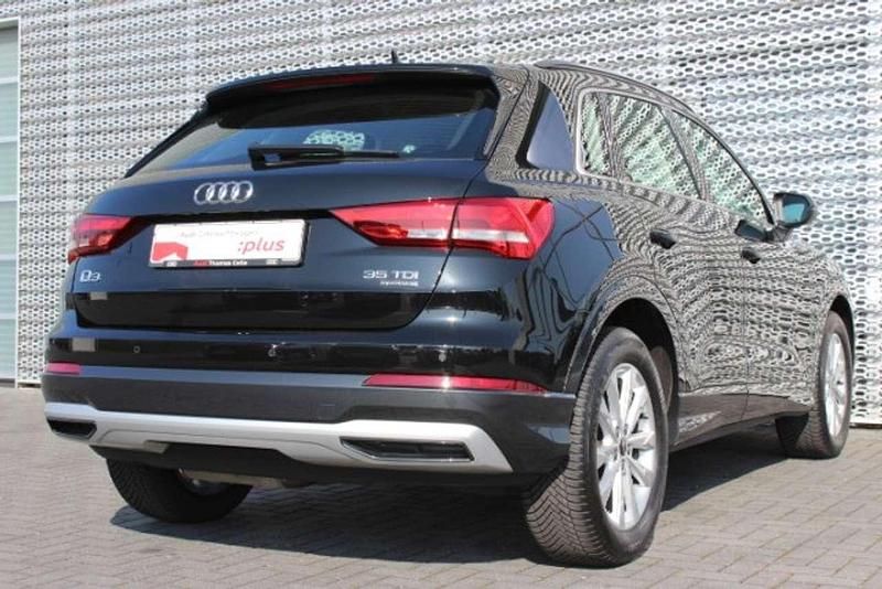 Gebraucht Audi Q3 Ambiente 150 PS (110 kW) 2022 Mythosschwarz metallic SUV