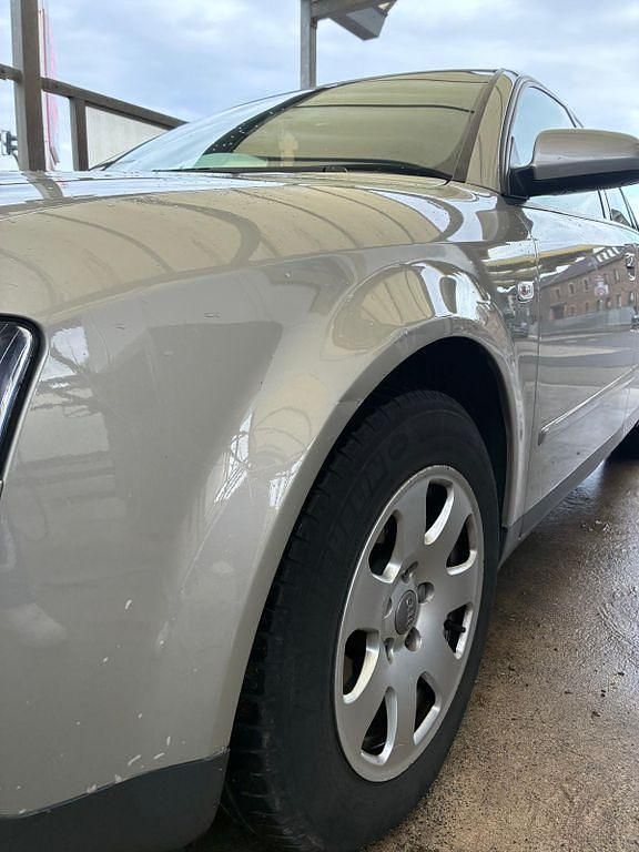 Gebraucht 2003 Audi A4 Limousine | 4.500 € (Teuer) - Bild 1/4