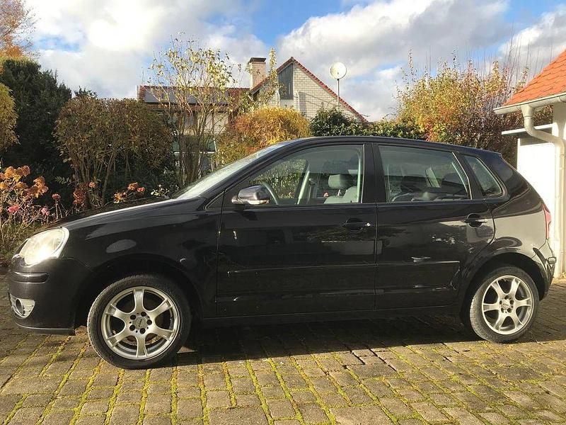 Schwarz Gebraucht 2005 VW Polo Limousine | 2.200 € (Guter Preis) - Bild 1/4