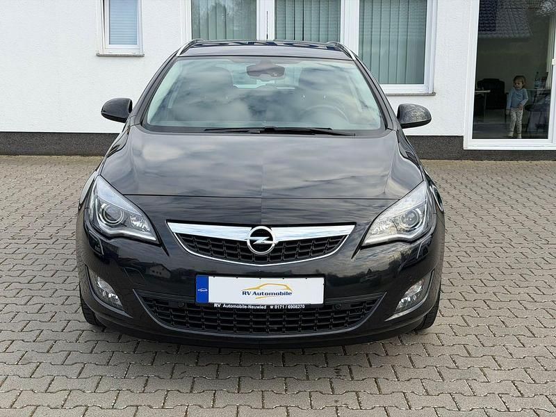 Gebraucht Opel Astra Innovation 165 PS (121 kW) 2012 Schwarz Kombi