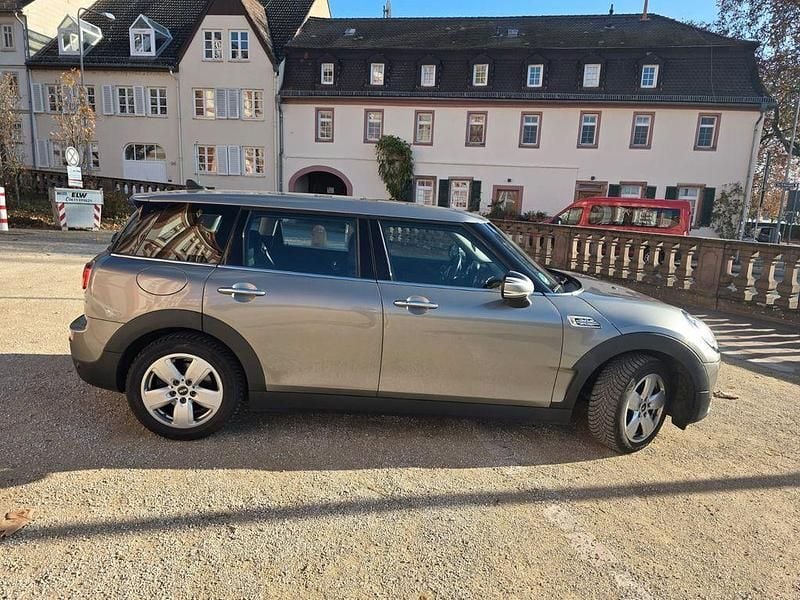 Grau Gebraucht 2016 Mini One Clubman Kombi | 7.900 € (Fairer Preis) - Bild 1/4
