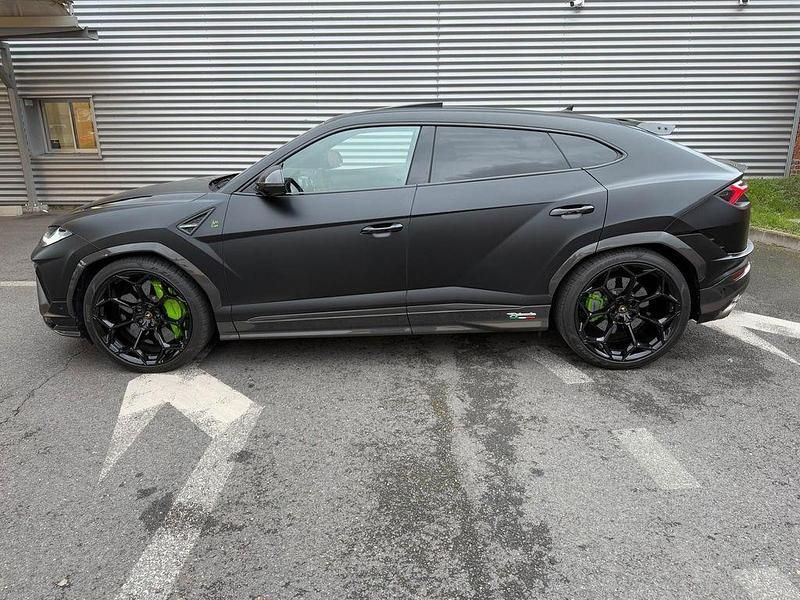 Schwarz Gebraucht 2023 Lamborghini Urus SUV | 289.999 € (Fairer Preis) - Bild 1/4