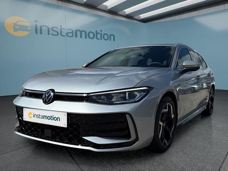 Silber Gebraucht 2025 VW Passat Kombi | 46.449 € (Fairer Preis) - Bild 1/4