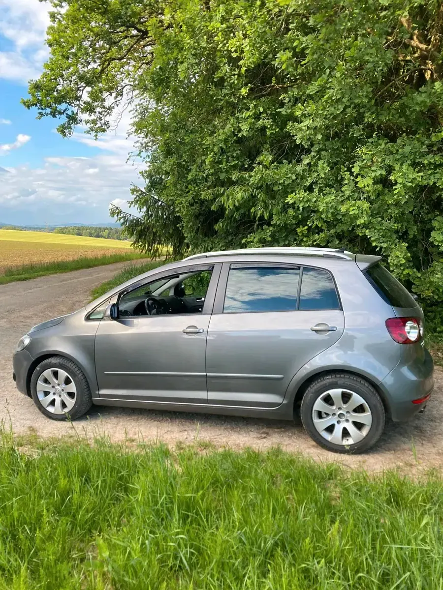 Gebraucht VW Golf VI 105 PS (77 kW) 2010 Grau Kleinwagen