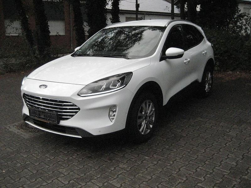 Weiß Gebraucht 2023 Ford Kuga Titanium SUV | 20.890 € (Superpreis) - Bild 1/4