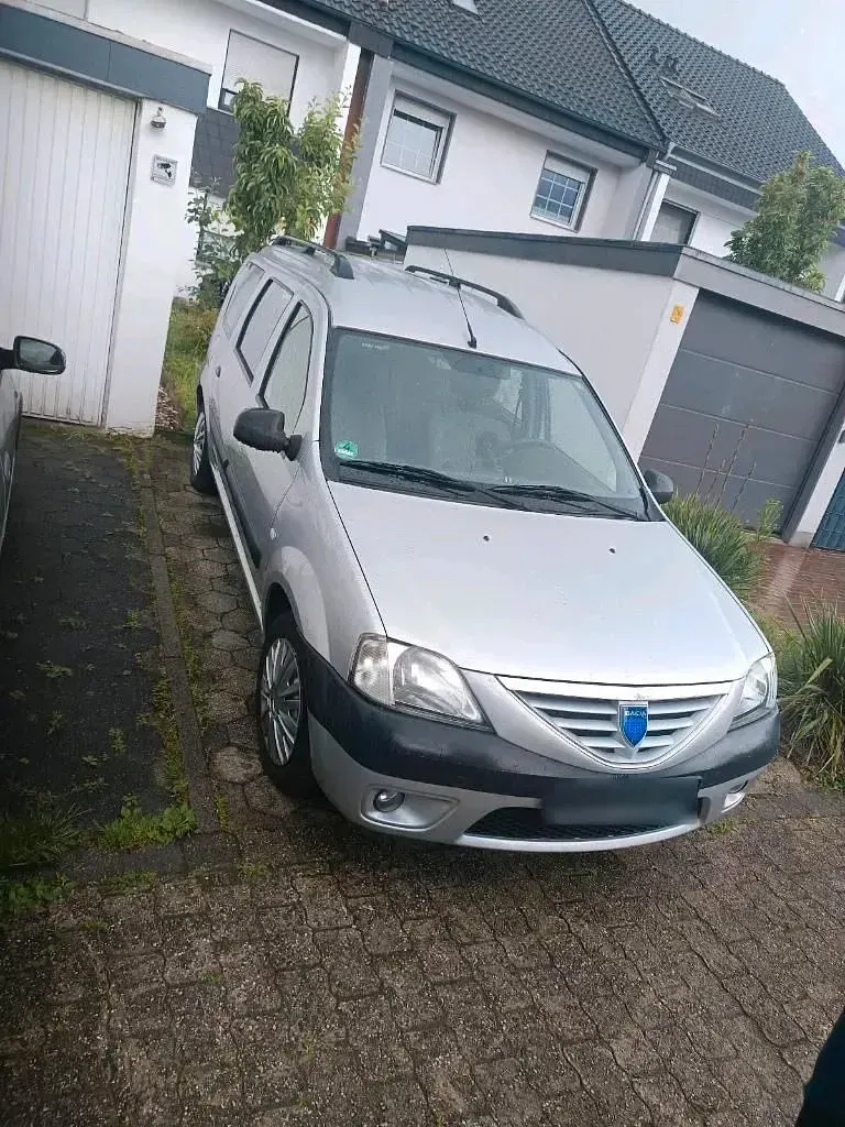 Gebraucht Dacia Logan 68 PS (50 kW) 2009 Silber Van / Kleinbus