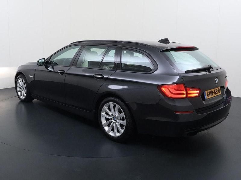 Gebraucht BMW 550 Executive 408 PS (300 kW) 2011 Grau Kombi