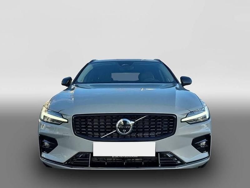 Gebraucht Volvo V60 Plus 197 PS (144 kW) 2025 Grau Kombi