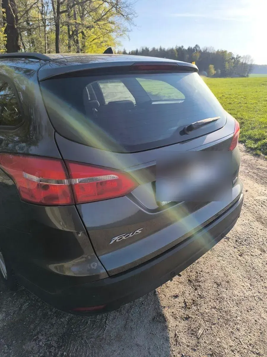 Gebraucht Ford Focus 125 PS (91 kW) 2016 Grau Kombi