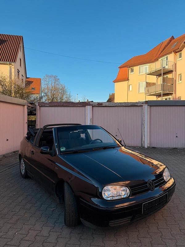 Brugt VW Golf Cabriolet 101 HK (74 kW) 1998 Sort Cabriolet