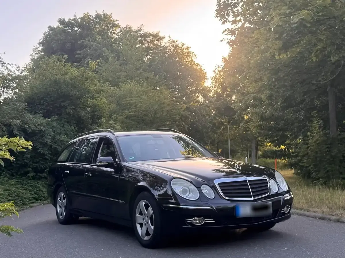 Gebraucht Mercedes E280 Avantgarde 194 PS (142 kW) 2008 Schwarz Kombi