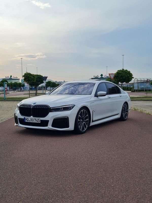 Weiß Gebraucht 2019 BMW 745 M Sport Limousine | 49.745 € (Fairer Preis) - Bild 1/4