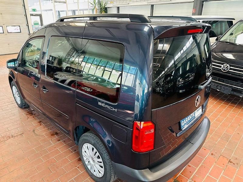 Gebraucht VW Caddy Beach 110 PS (80 kW) 2018 Blau Van / Kleinbus