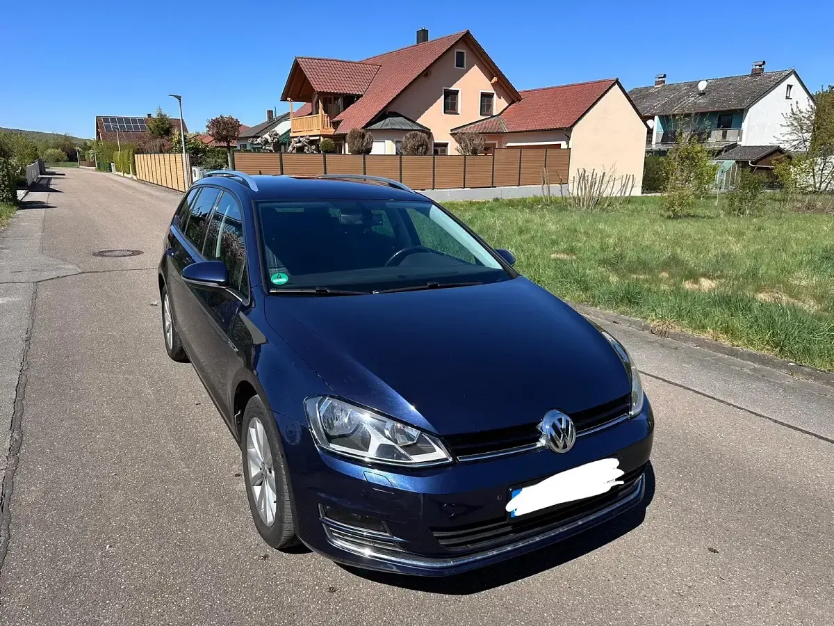 Gebraucht VW Golf VII LOUNGE 110 PS (80 kW) 2015 Blau Kombi