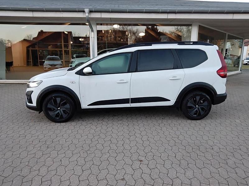 Gebraucht Dacia Jogger Expression 110 PS (80 kW) 2025 Weiß Van / Kleinbus