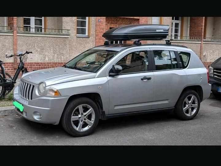 Silber Gebraucht 2008 Jeep Compass Sport SUV | 2.700 € (Etwas zu teuer) - Bild 1/4