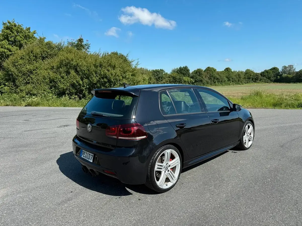 Gebraucht VW Golf VII R 271 PS (199 kW) 2012 Schwarz Limousine