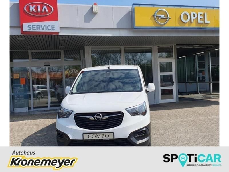 Jade weiss/arktis weiss Gebraucht 2021 Opel Combo Edition Van / Kleinbus | 16.990 € (Teuer) - Bild 1/3