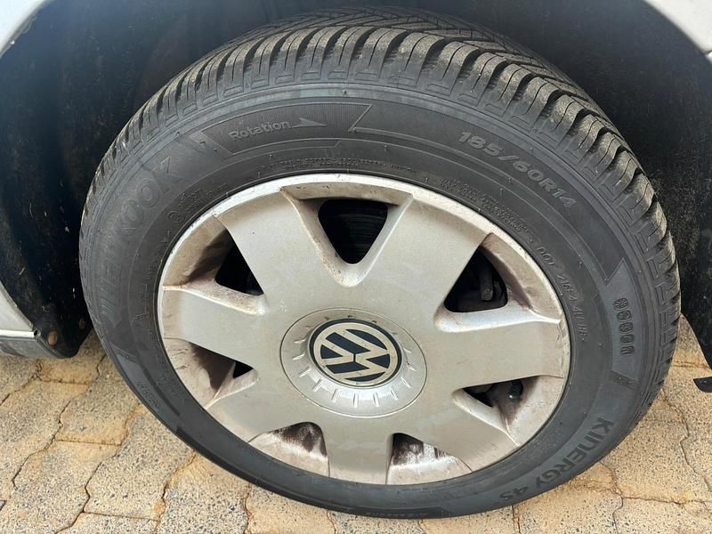 Gebraucht VW Polo 75 PS (55 kW) 2002 Silber Kleinwagen