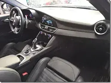 Gebraucht Alfa Romeo Giulia Quadrifoglio 520 PS (382 kW) 2024 Schwarz Limousine