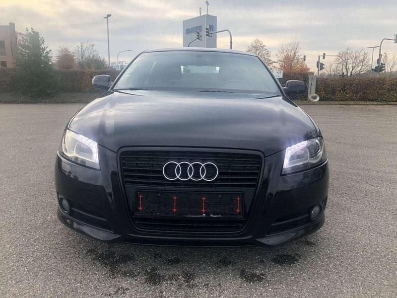 Schwarz Gebraucht 2010 Audi A3 Sportback S-Line Kombi | 4.450 € - Bild 1/4