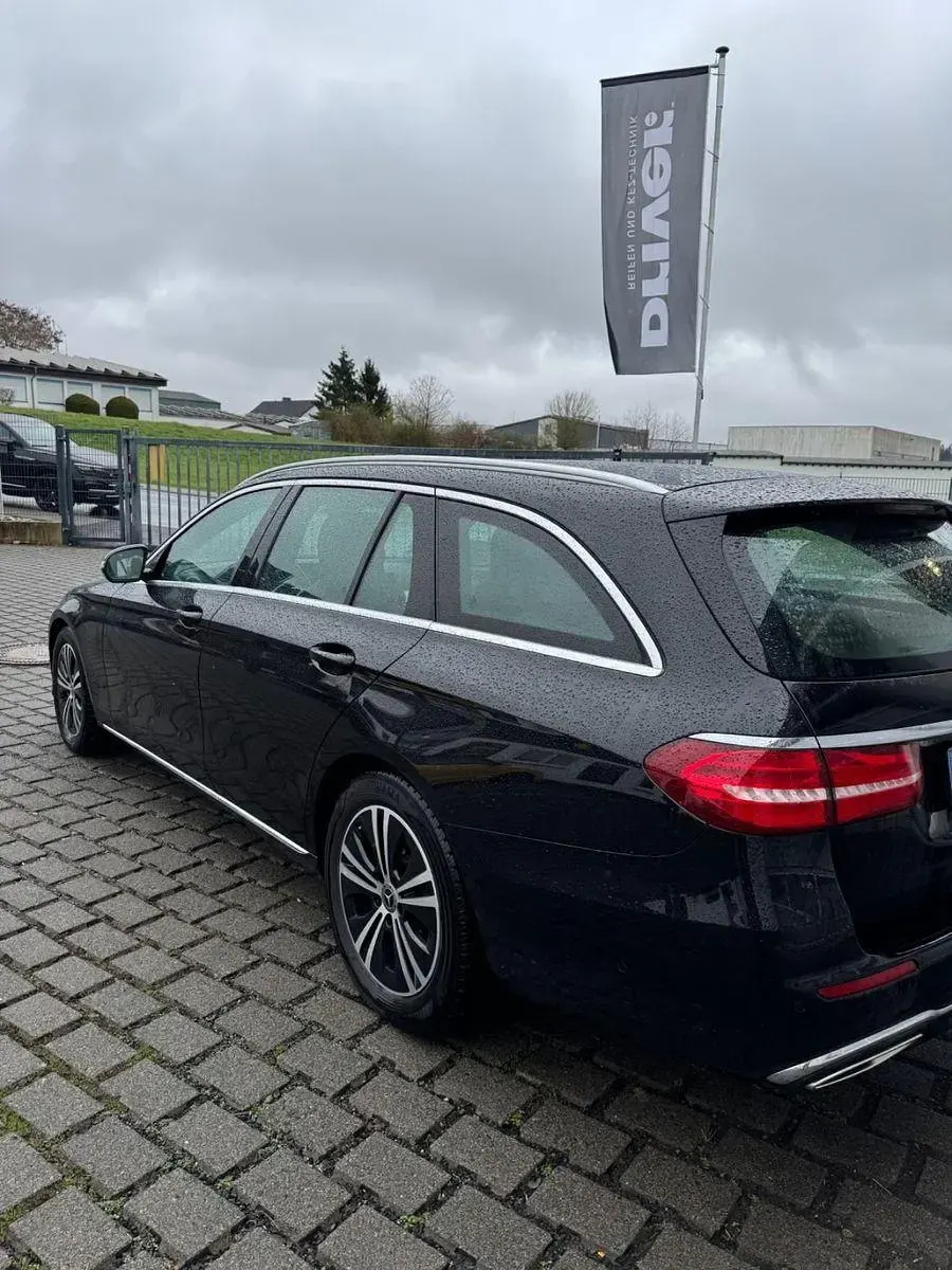 Gebraucht Mercedes E200 197 PS (144 kW) 2019 Schwarz Kombi