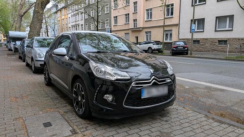 Schwarz Gebraucht 2015 Citroën DS3 Sport Chic Kleinwagen | 5.950 € (Fairer Preis) - Bild 1/4