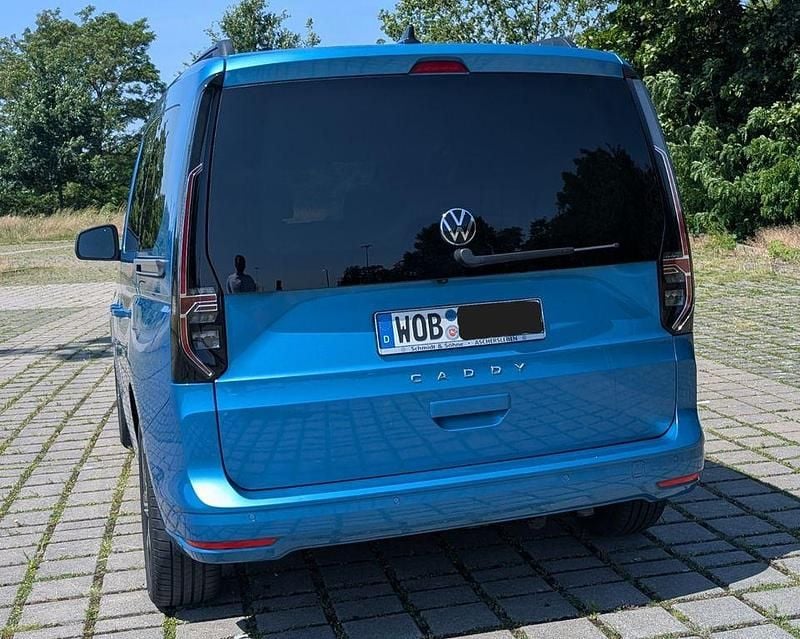 Gebraucht VW Caddy Life 122 PS (89 kW) 2021 Blau Van / Kleinbus