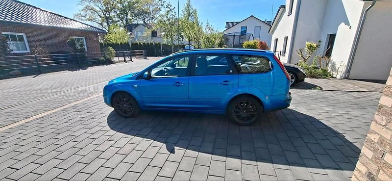 Gebraucht Ford Focus 136 PS (100 kW) 2005 Blau Kombi