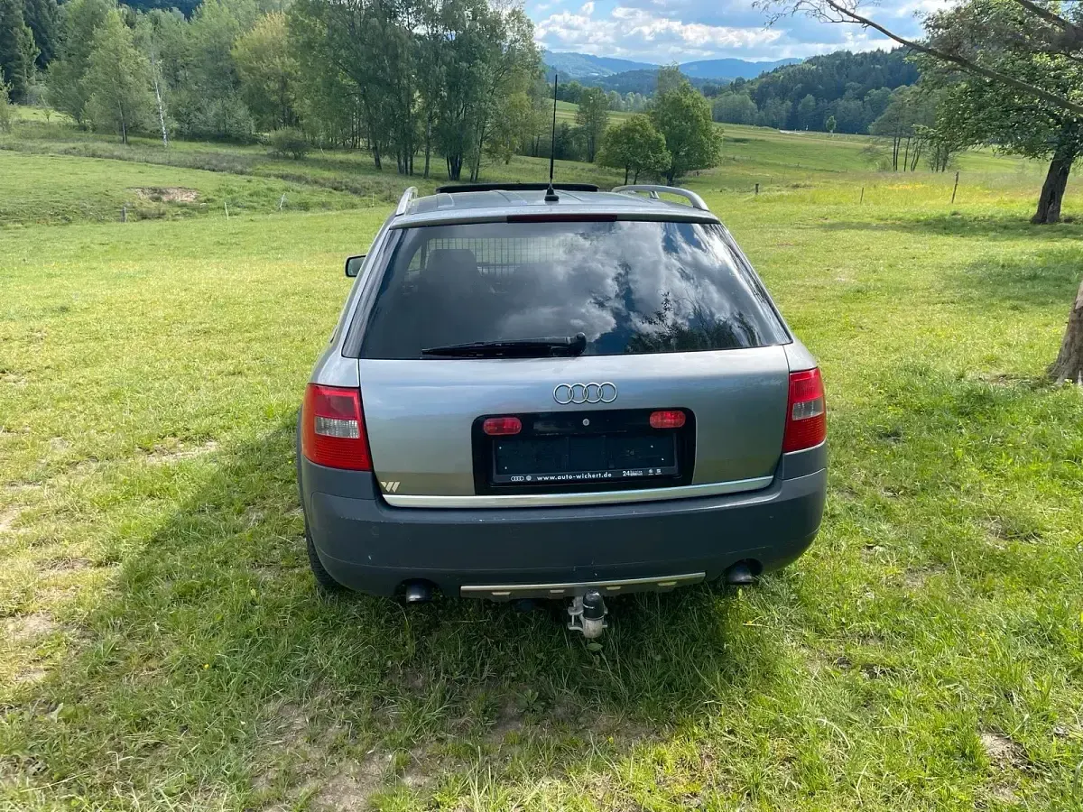 Używany Audi A6 Allroad 179 KM (131 kW) 2002 Szary Kombi