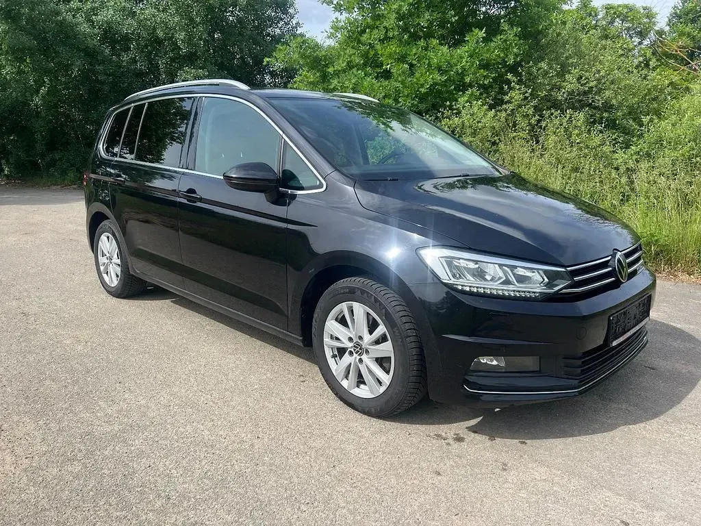Gebraucht VW Touran 116 PS (85 kW) 2020 Schwarz Van / Kleinbus