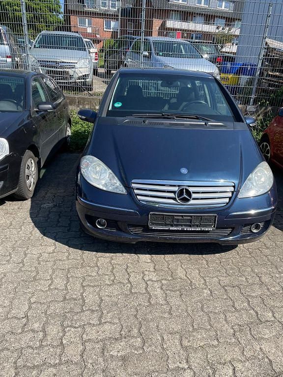 Blau Gebraucht 2005 Mercedes A170 Avantgarde Kleinwagen | 600 € (Guter Preis) - Bild 1/4