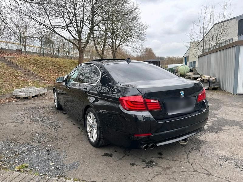 Gebraucht BMW 523 204 PS (150 kW) 2010 Schwarz Limousine