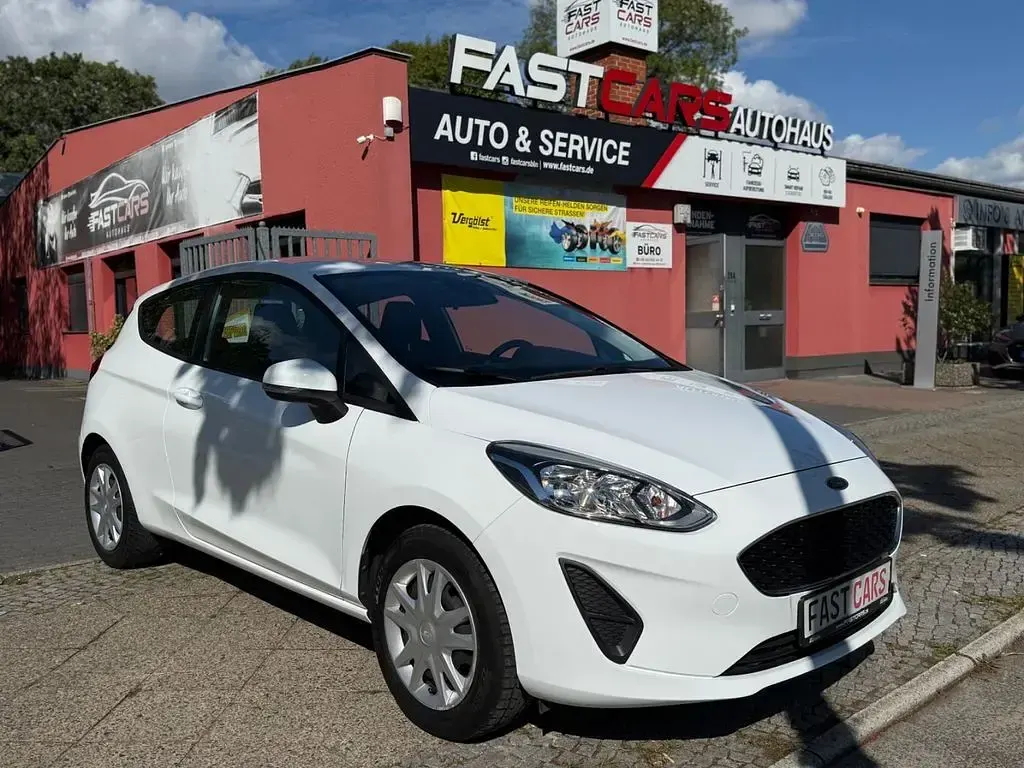Gebraucht Ford Fiesta Cool & Sound Edition 71 PS (52 kW) 2019 Weiß Kleinwagen