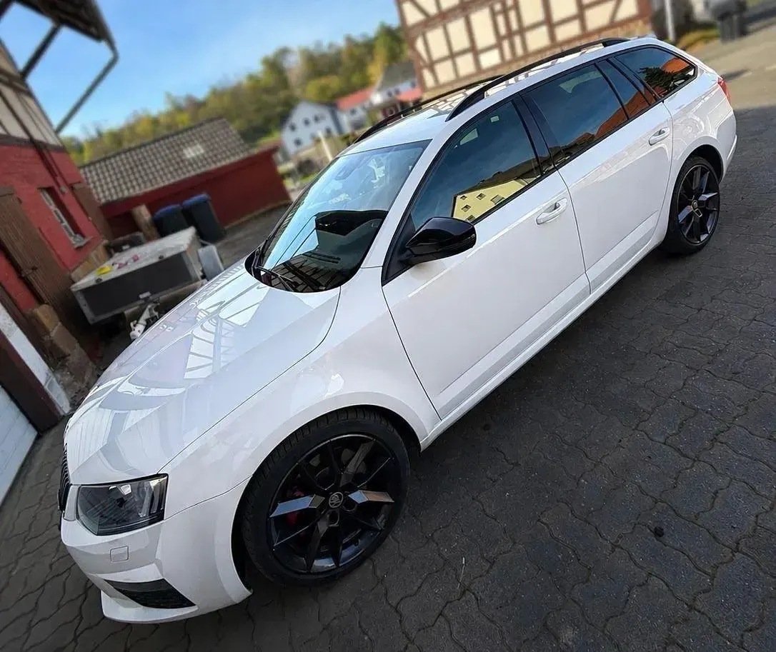 Gebraucht Skoda Octavia RS 184 PS (135 kW) 2017 Weiß Kombi