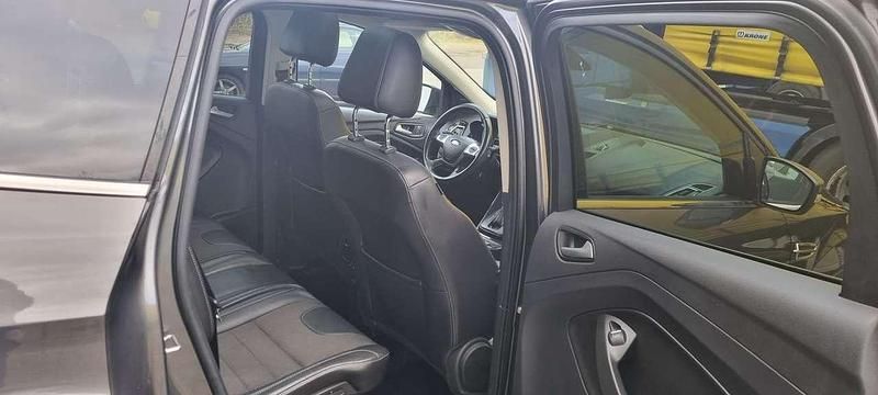 Gebraucht Ford Kuga Titanium 179 PS (131 kW) 2016 Grau SUV