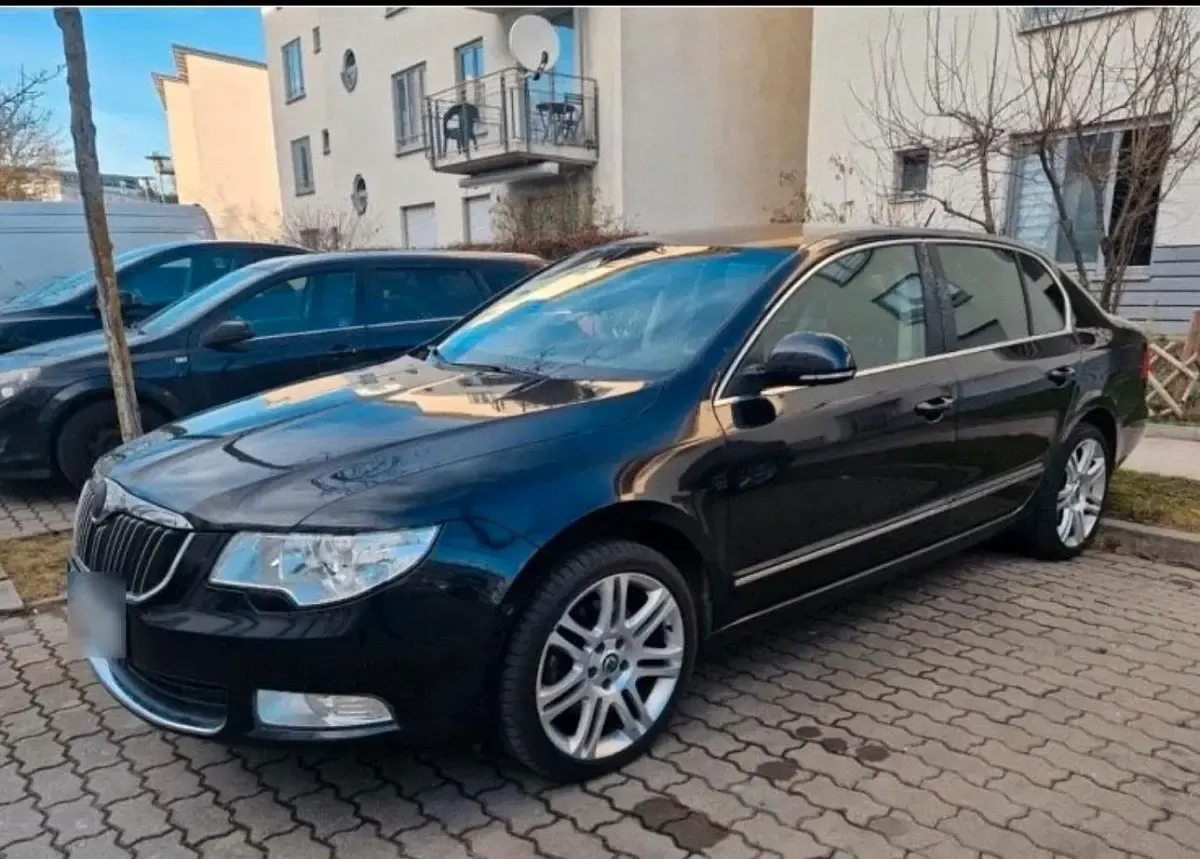 Gebraucht Skoda Superb 160 PS (117 kW) 2009 Schwarz Limousine