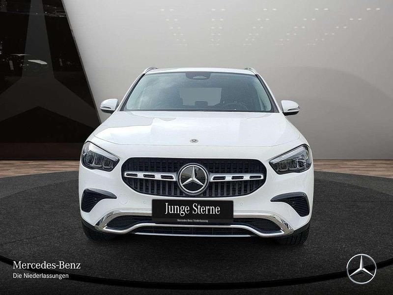 Gebraucht Mercedes GLA220 Progressive 190 PS (139 kW) 2024 Weiß SUV