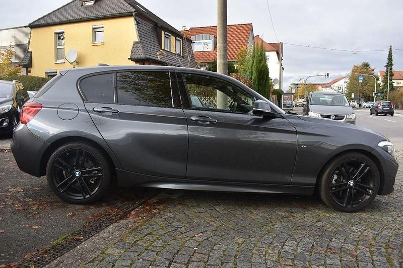 Gebraucht BMW 125 M Sport 224 PS (164 kW) 2019 Grau Kleinwagen