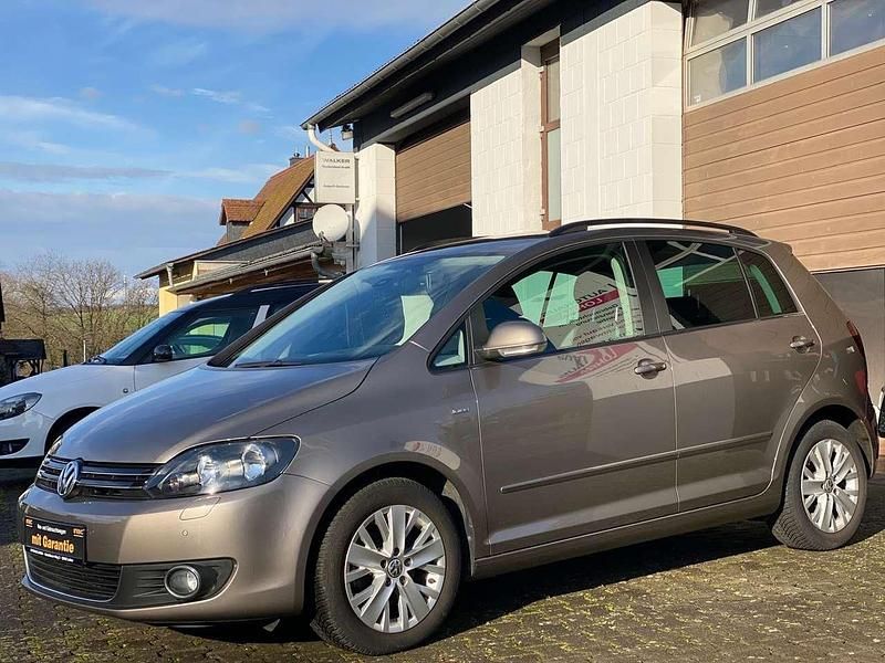 Gebraucht VW Golf Plus Cross Life 105 PS (77 kW) 2013 Kaschmirbraun metallic Van / Kleinbus
