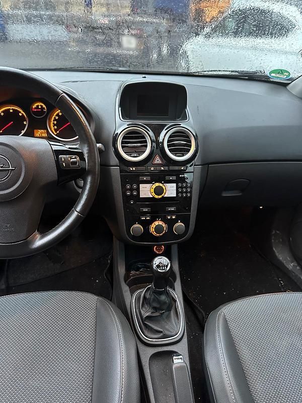 Gebraucht Opel Corsa 90 PS (66 kW) 2007 Grau Kleinwagen
