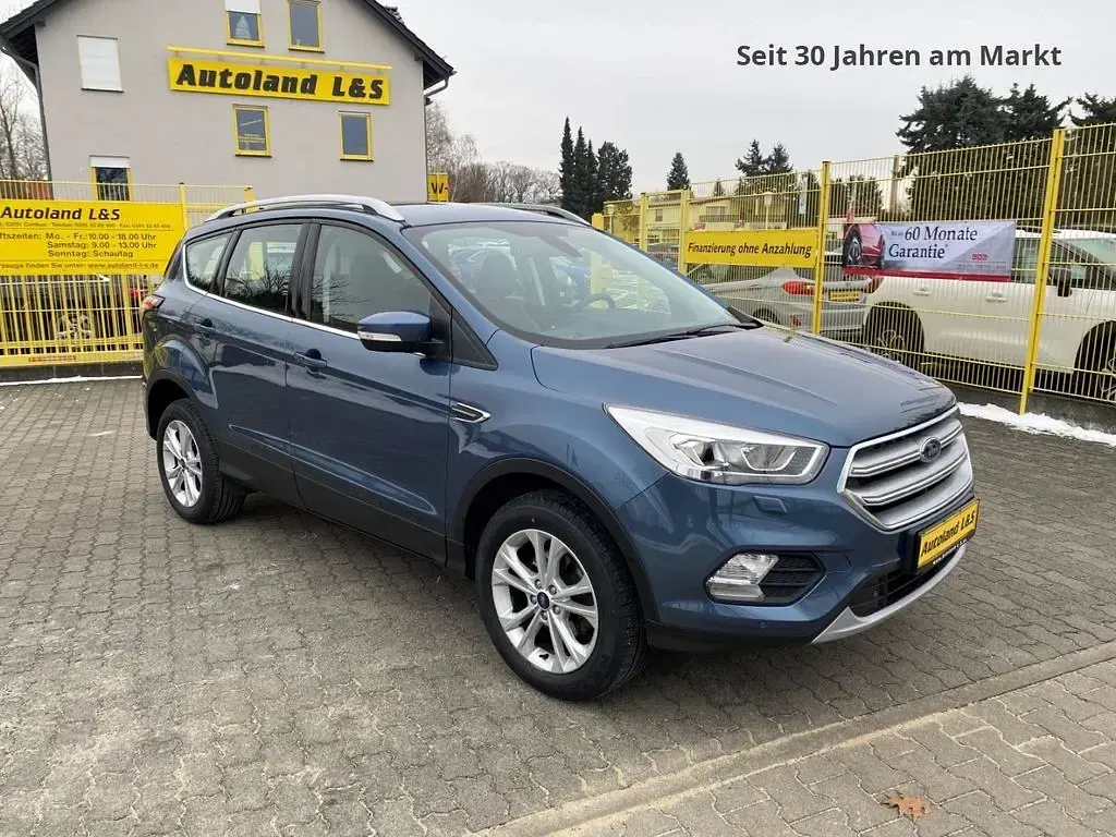 Gebraucht Ford Kuga Titanium 150 PS (110 kW) 2019 Blau SUV