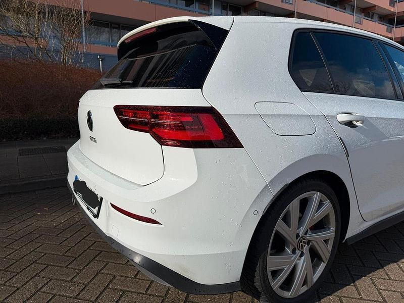 Gebraucht VW Golf VIII GTD 200 PS (147 kW) 2024 Weiß Limousine