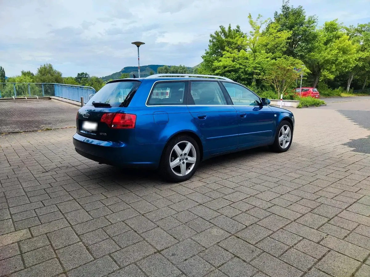 Gebraucht Audi A4 115 PS (84 kW) 2007 Blau Kombi