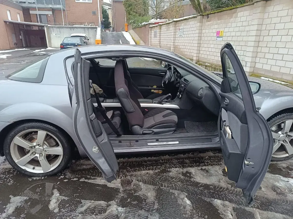 Używany Mazda RX8 192 KM (141 kW) 2004 Srebrny Coupe