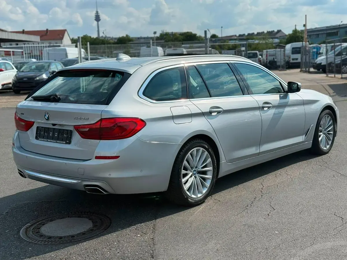 Gebraucht BMW 540 Luxury Line 320 PS (235 kW) 2020 Silber Kombi
