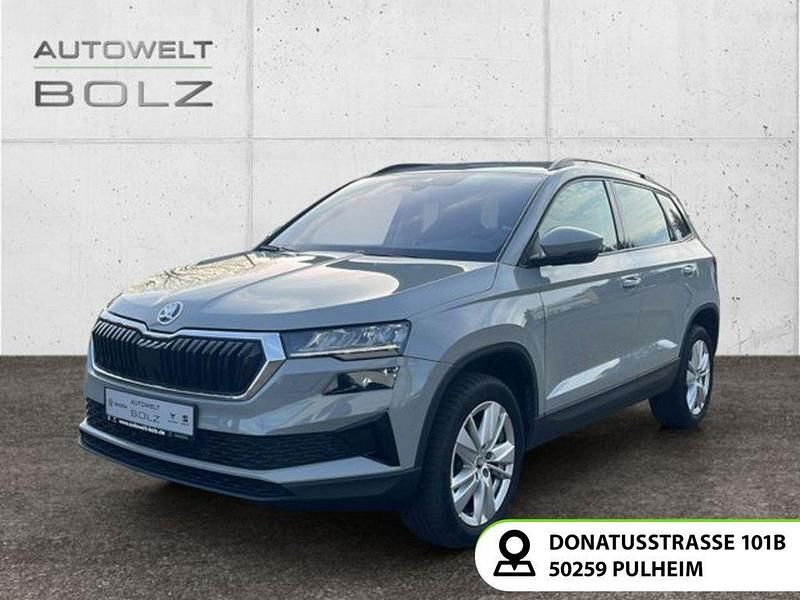 Grau Gebraucht 2024 Skoda Karoq Selection SUV | 30.590 € (Guter Preis) - Bild 1/4